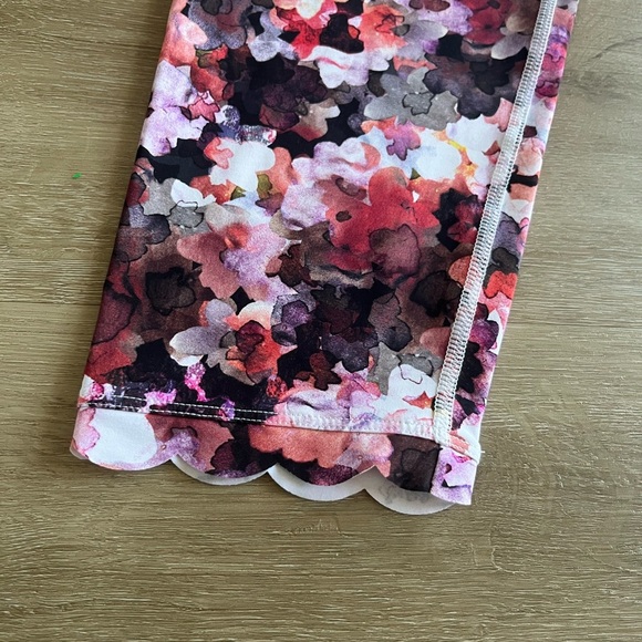 Soft Surroundings Floral Colorful Leggings Scalloped Edge SZ L - Picture 2 of 7